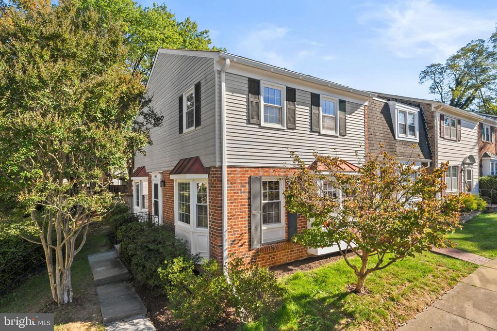 4947 MCFARLAND CT, Fairfax, VA 22032