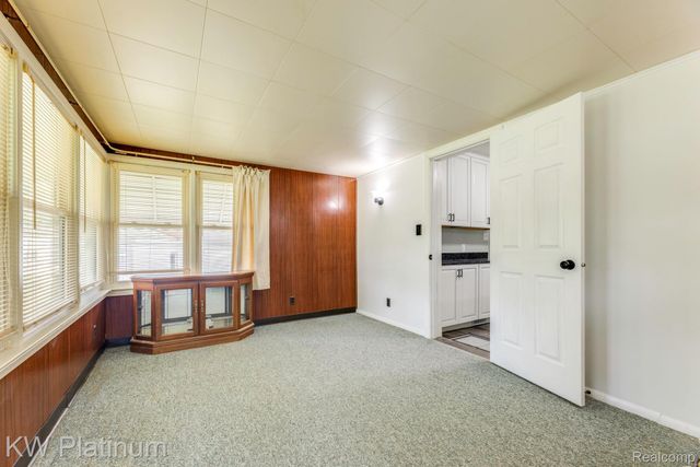 5930 Gratiot Avenue, St. Clair Township, MI 48079