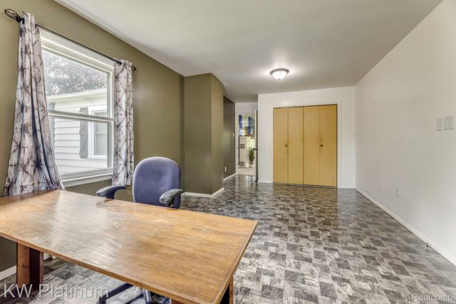 5930 Gratiot Avenue, St. Clair Township, MI 48079