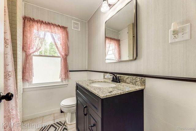 5930 Gratiot Avenue, St. Clair Township, MI 48079