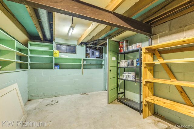 5930 Gratiot Avenue, St. Clair Township, MI 48079