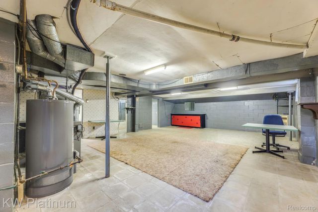 5930 Gratiot Avenue, St. Clair Township, MI 48079