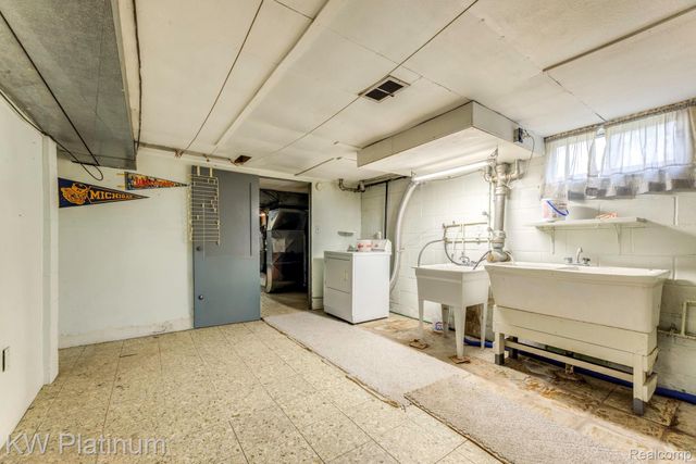 5930 Gratiot Avenue, St. Clair Township, MI 48079
