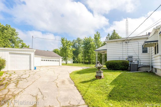 5930 Gratiot Avenue, St. Clair Township, MI 48079