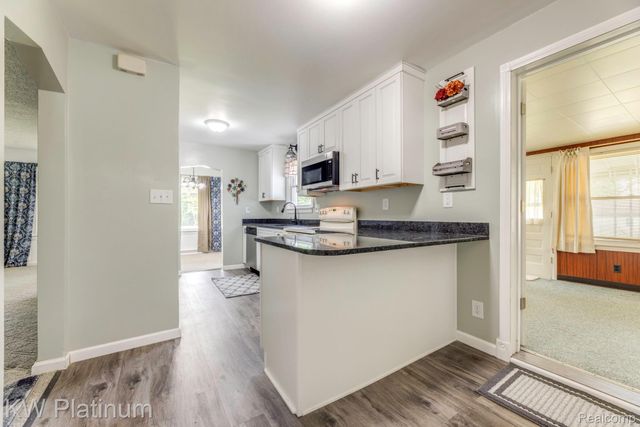 5930 Gratiot Avenue, St. Clair Township, MI 48079