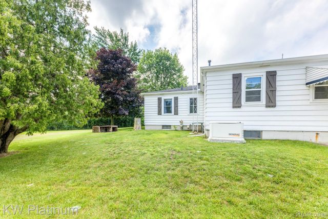 5930 Gratiot Avenue, St. Clair Township, MI 48079
