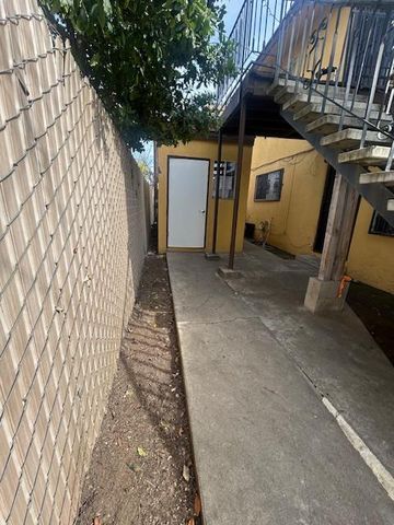 2218 N Glenn Avenue, Fresno, CA 93704