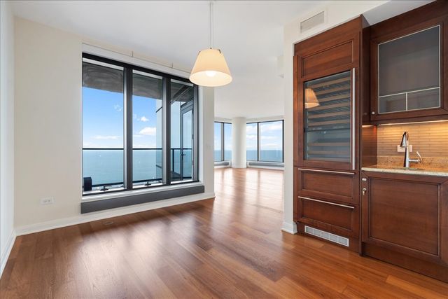 60 E Monroe Street 6102, Chicago, IL 60603