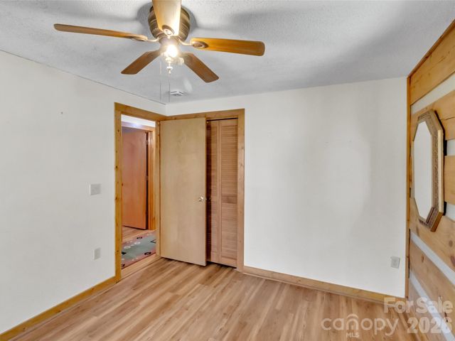 229 Medford Hannah Road, Waynesville, NC 28785