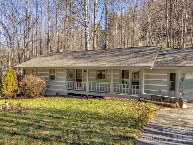 229 Medford Hannah Road, Waynesville, NC 28785