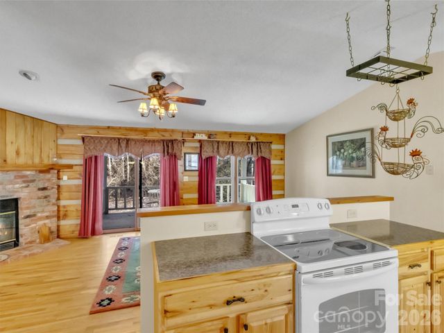 229 Medford Hannah Road, Waynesville, NC 28785