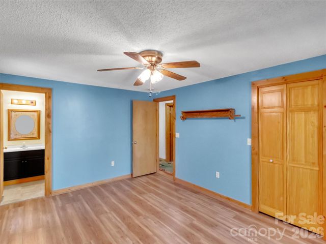 229 Medford Hannah Road, Waynesville, NC 28785