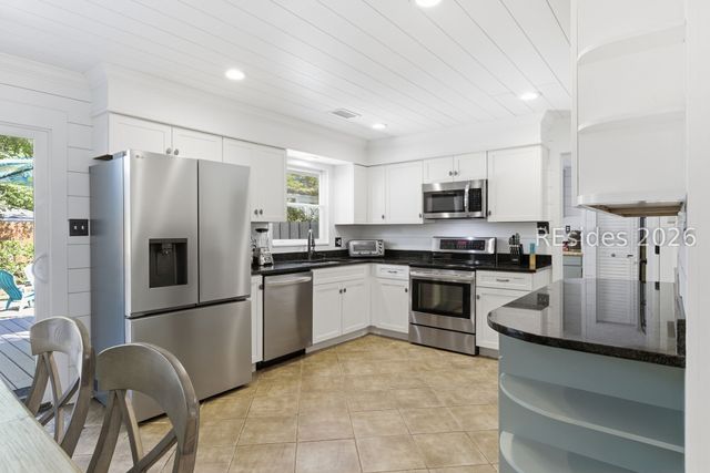 8 Azalea St, Hilton Head Island, SC 29928