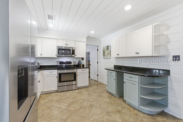 8 Azalea St, Hilton Head Island, SC 29928