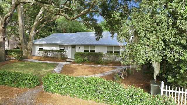8 Azalea St, Hilton Head Island, SC 29928