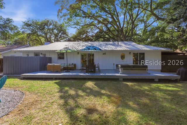 8 Azalea St, Hilton Head Island, SC 29928