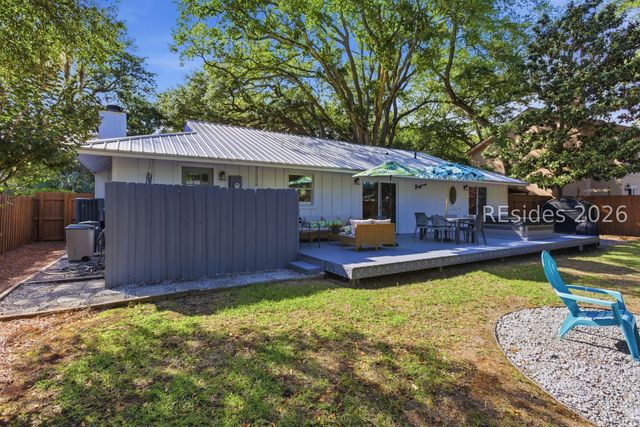 8 Azalea St, Hilton Head Island, SC 29928