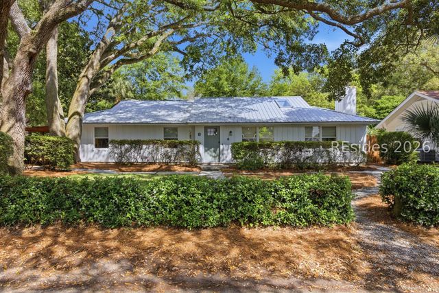 8 Azalea St, Hilton Head Island, SC 29928