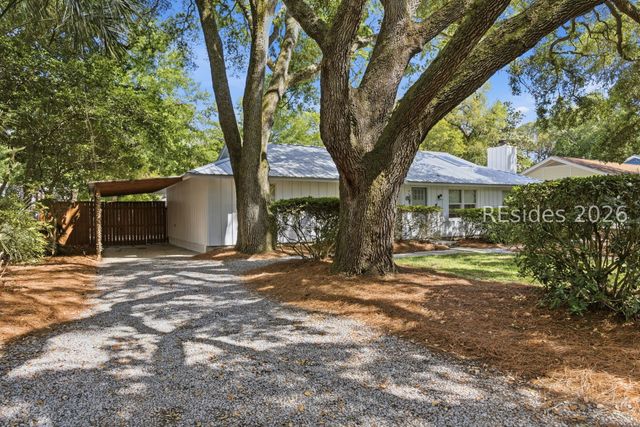 8 Azalea St, Hilton Head Island, SC 29928