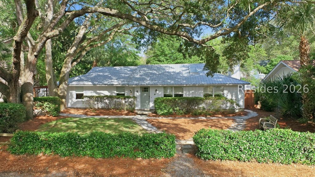 8 Azalea St, Hilton Head Island, SC 29928