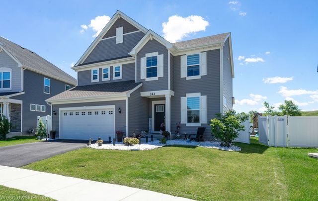 321 S Pointe Avenue, South Elgin, IL 60177