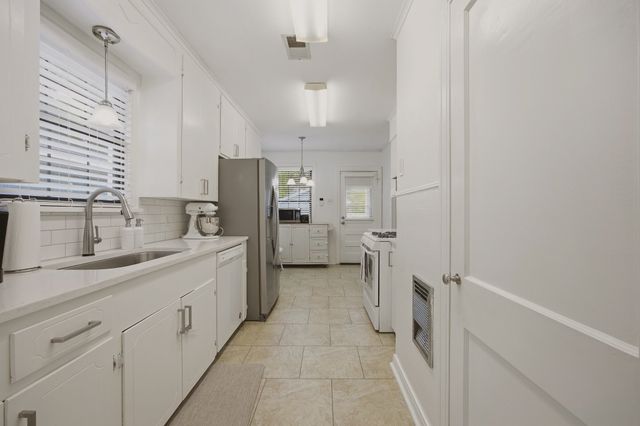 3840 Greenway Place, Shreveport, LA 71105