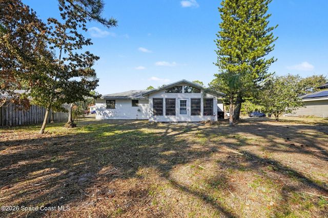 213 Bayshore Avenue NW, Palm Bay, FL 32907