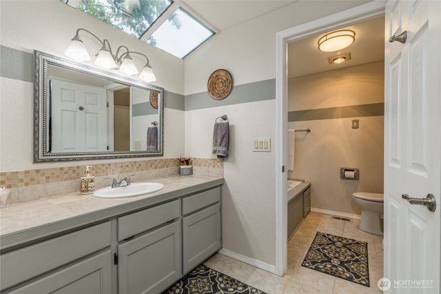 2707 S 366th Place, Federal Way, WA 98003