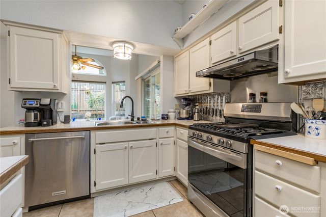 2707 S 366th Place, Federal Way, WA 98003