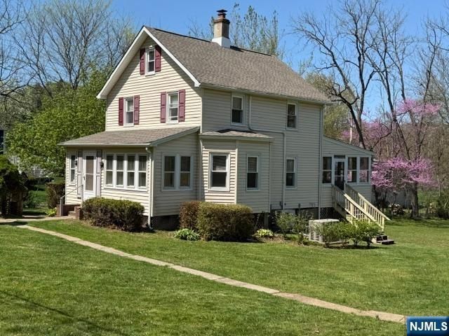10 Bellows Lane, Montville Township, NJ 07082