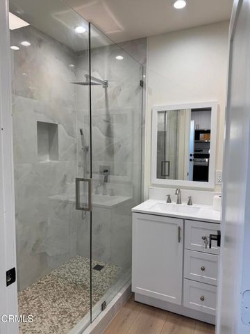 22306 Kittridge Street, Woodland Hills, CA 91303