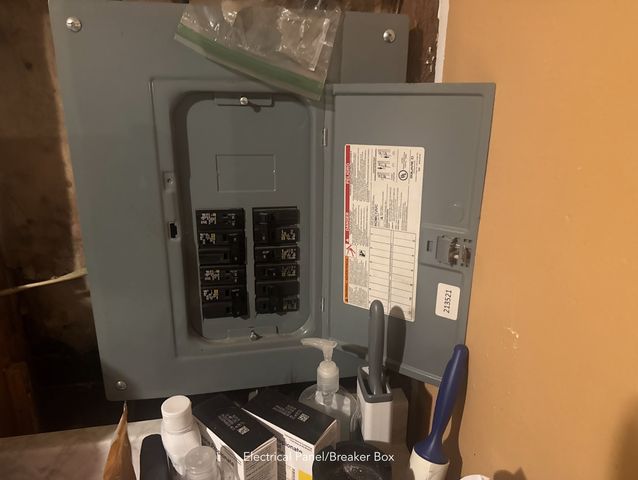 1047 Perry Switch Rd, Jackson, TN 38301