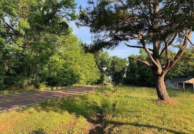 1047 Perry Switch Rd, Jackson, TN 38301