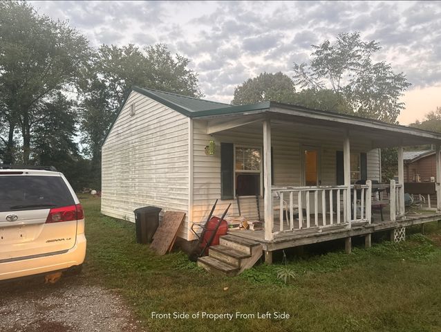 1047 Perry Switch Rd, Jackson, TN 38301