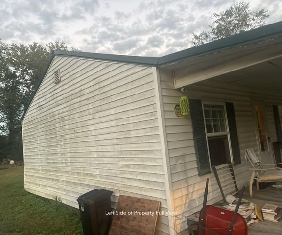 1047 Perry Switch Rd, Jackson, TN 38301