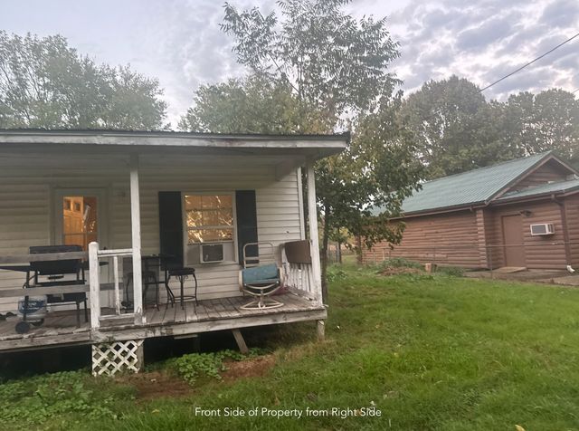 1047 Perry Switch Rd, Jackson, TN 38301