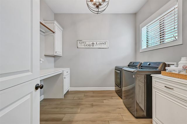 1821 Avery Lane, Friendswood, TX 77546