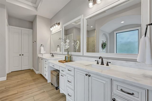 1821 Avery Lane, Friendswood, TX 77546