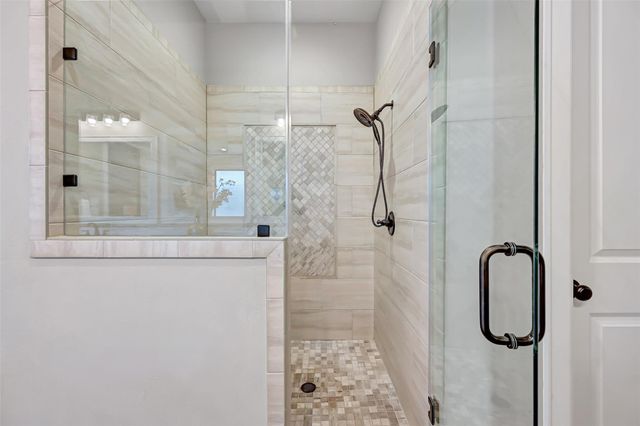 1821 Avery Lane, Friendswood, TX 77546