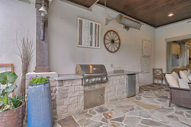 1821 Avery Lane, Friendswood, TX 77546