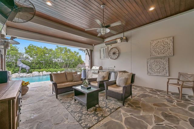 1821 Avery Lane, Friendswood, TX 77546