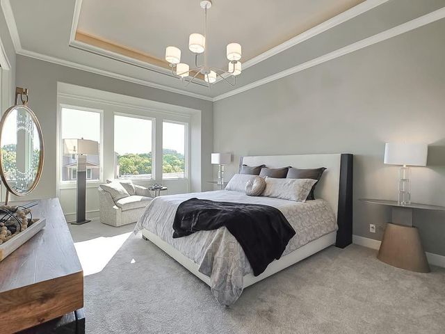 5831 Lentz Drive, Parkville, MO 64152