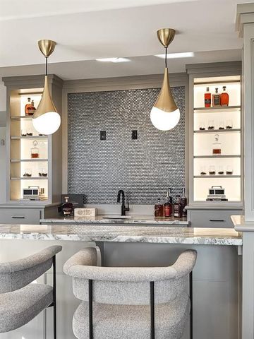 5831 Lentz Drive, Parkville, MO 64152