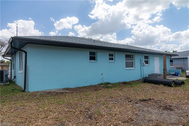 4811 Zana DR, Fort Myers, FL 33905