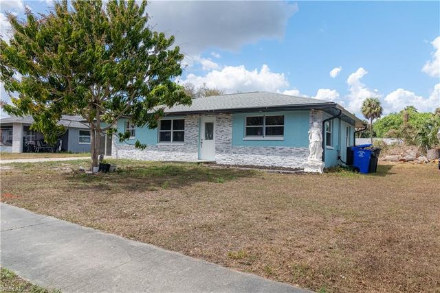 4811 Zana DR, Fort Myers, FL 33905
