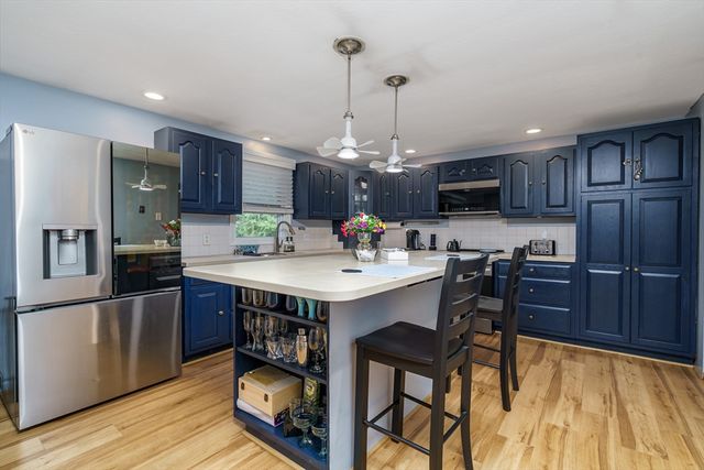59 Hudson St, Leominster, MA 01453