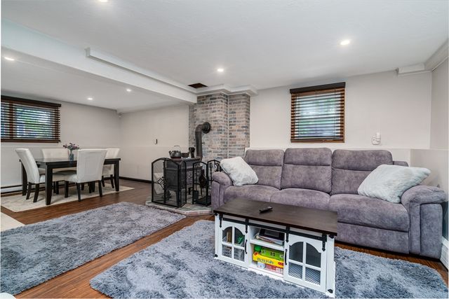 59 Hudson St, Leominster, MA 01453