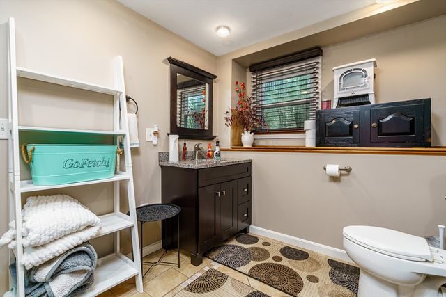 59 Hudson St, Leominster, MA 01453