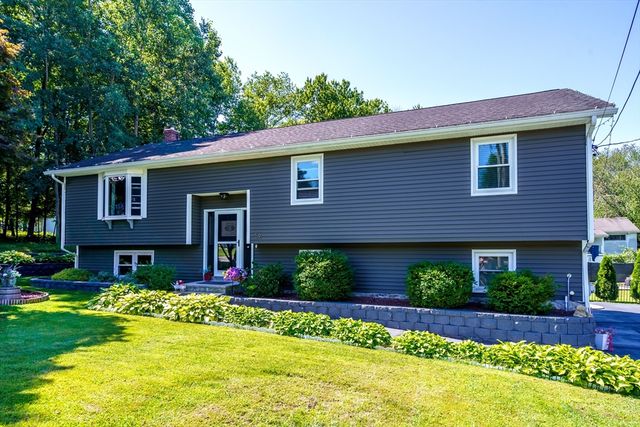 59 Hudson St, Leominster, MA 01453