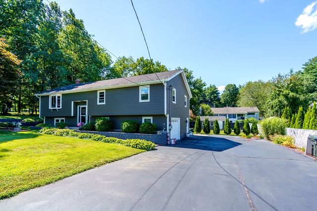59 Hudson St, Leominster, MA 01453